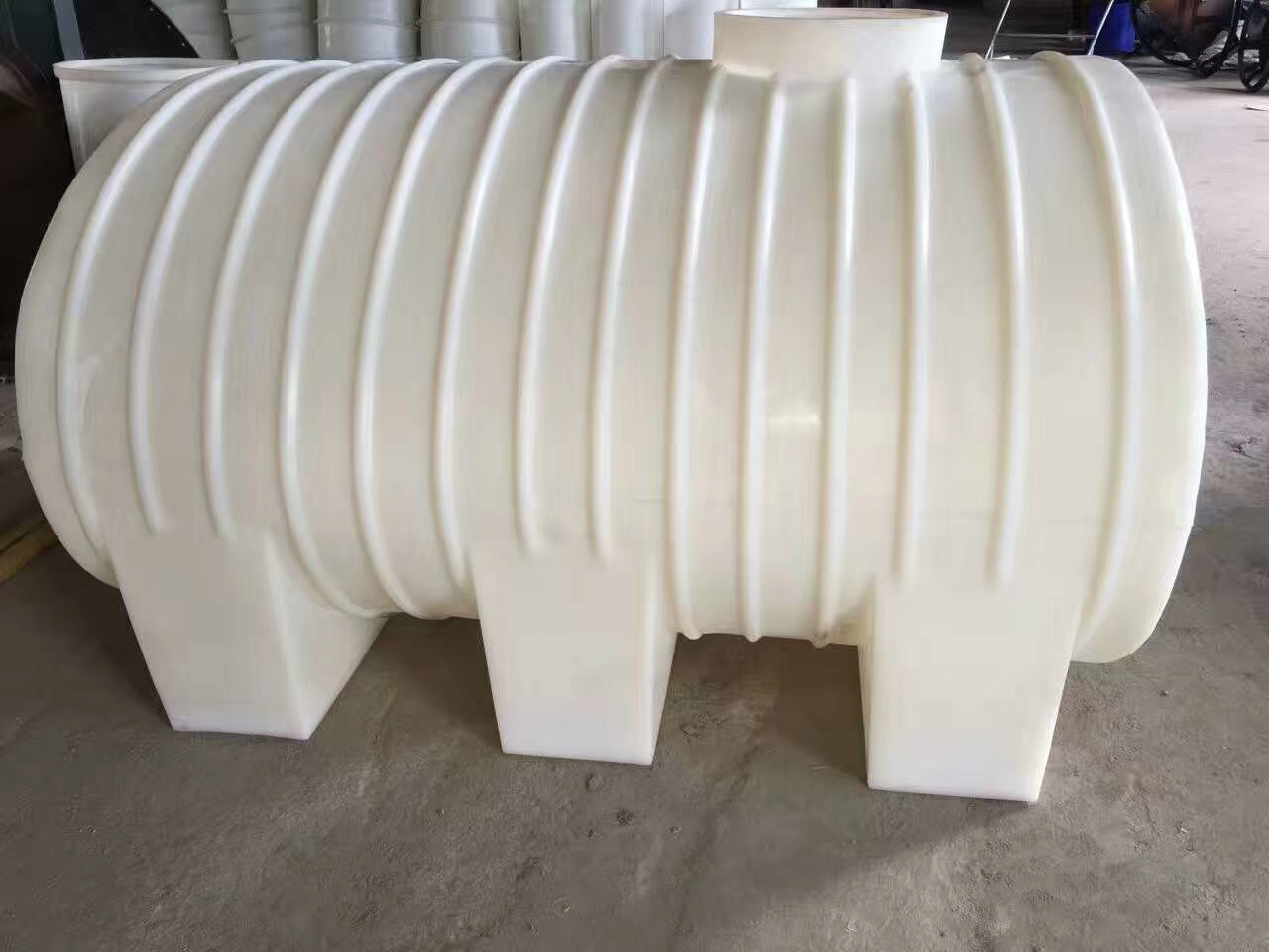 臥式3噸5噸塑料桶，塑料水塔